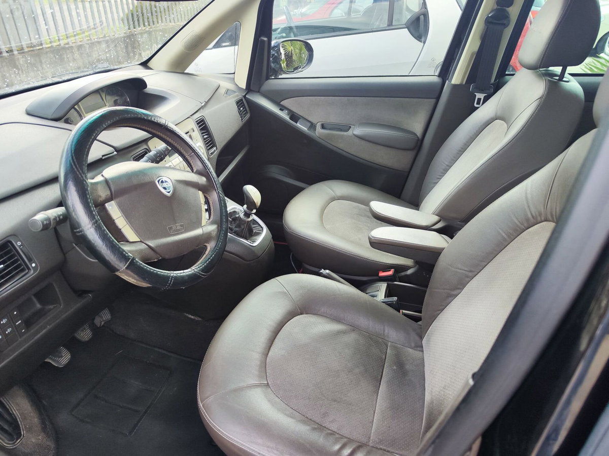 Lancia Musa 1.6 Mjt 120 CV Gold (4)