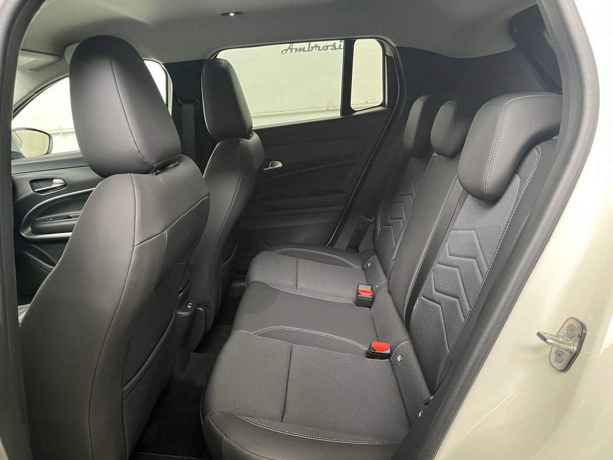 Jeep Avenger 1.2 turbo Summit fwd 100cv (14)