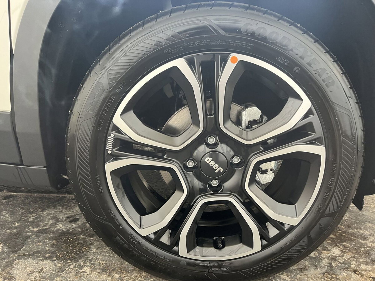 Jeep Avenger 1.2 turbo Summit fwd 100cv (16)