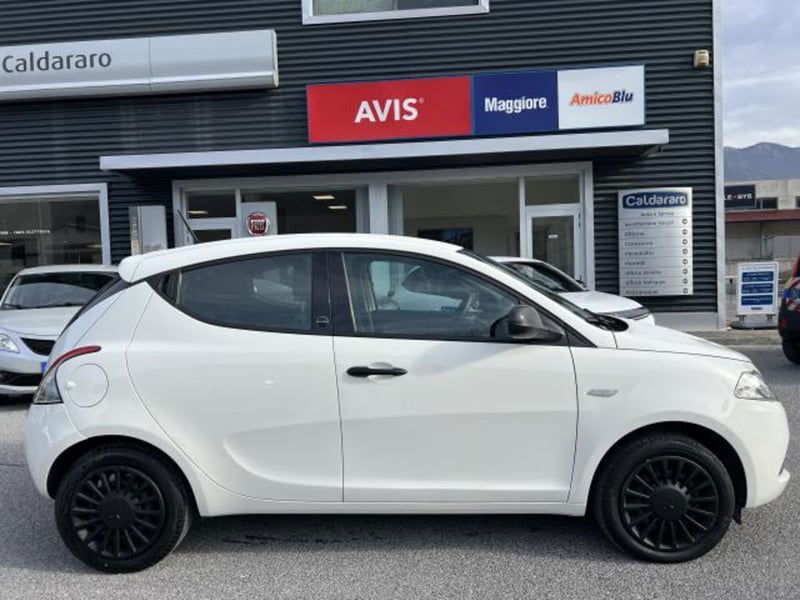 Lancia Ypsilon 1.0 FireFly 5 porte S&S Hybrid Silver Plus