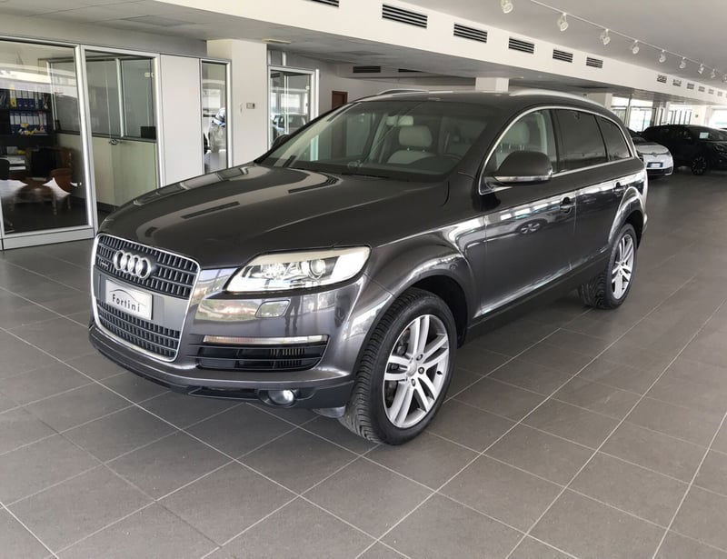 Audi Q7 3.0 V6 TDI 233CV quattro tiptronic