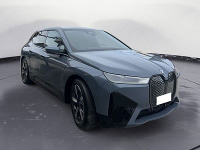 BMW iX xdrive40 pacchetto sportivo usata
