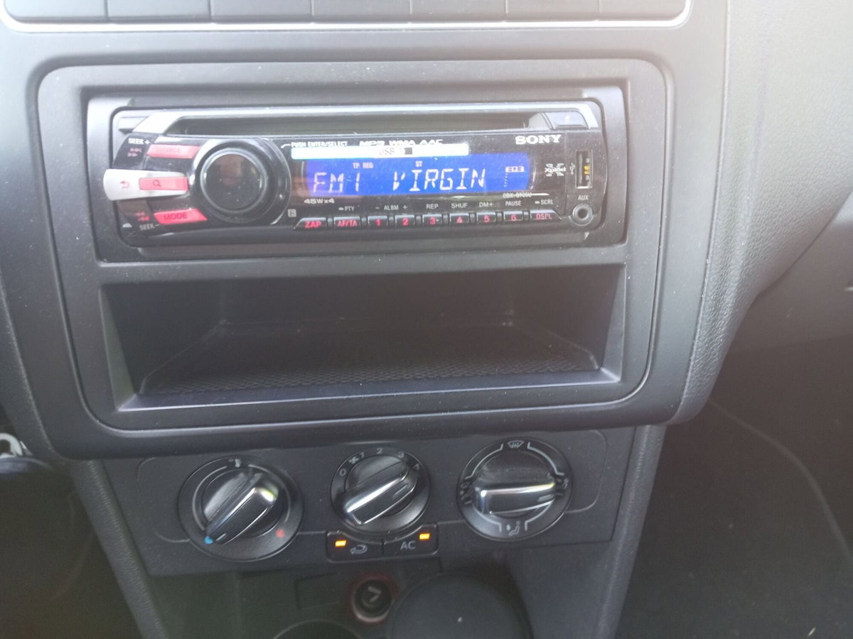 Volkswagen Polo 1.2 TDI DPF 3 p. BlueMotion 89g (13)