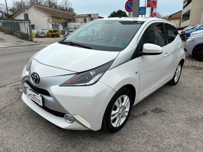 Toyota Aygo 1.0 VVT-i 69 CV 5 porte x-play 