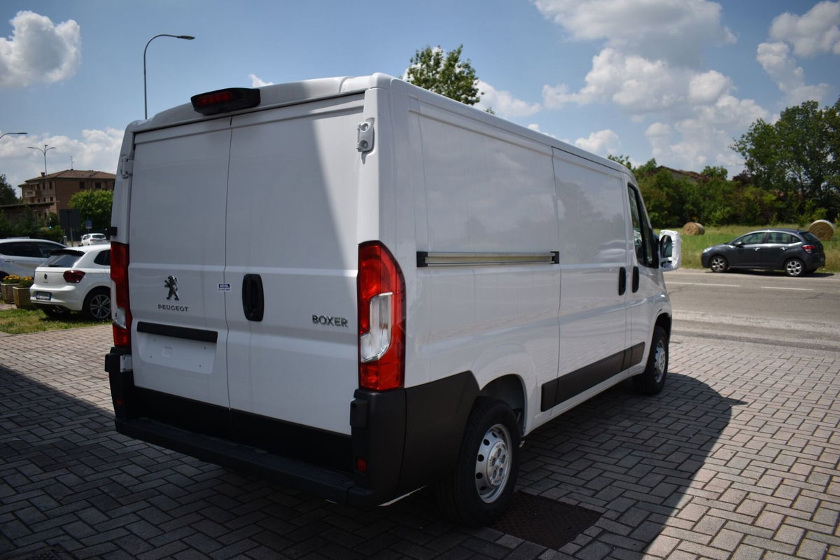 Peugeot Boxer Furgone 333 2.2 BlueHDi 140 S&S PM-TM Furgone (13)