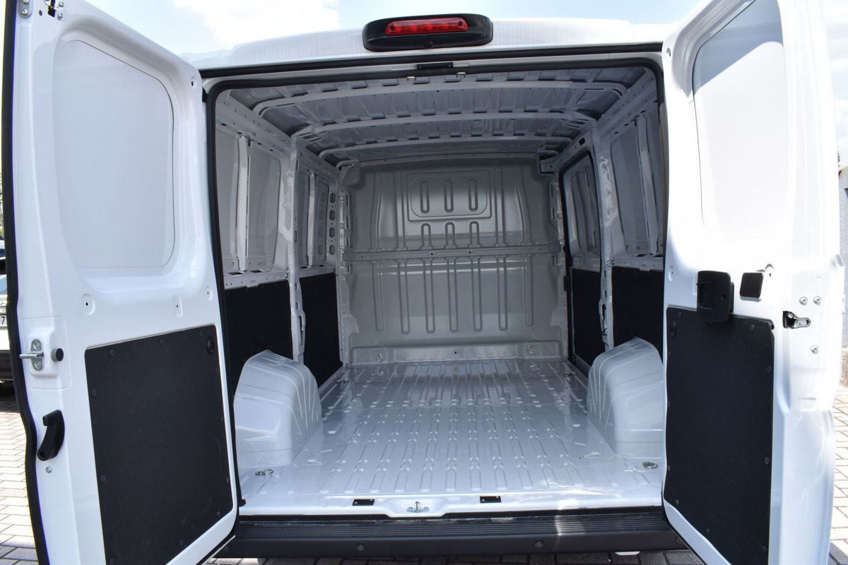 Peugeot Boxer Furgone 333 2.2 BlueHDi 140 S&S PM-TM Furgone (14)