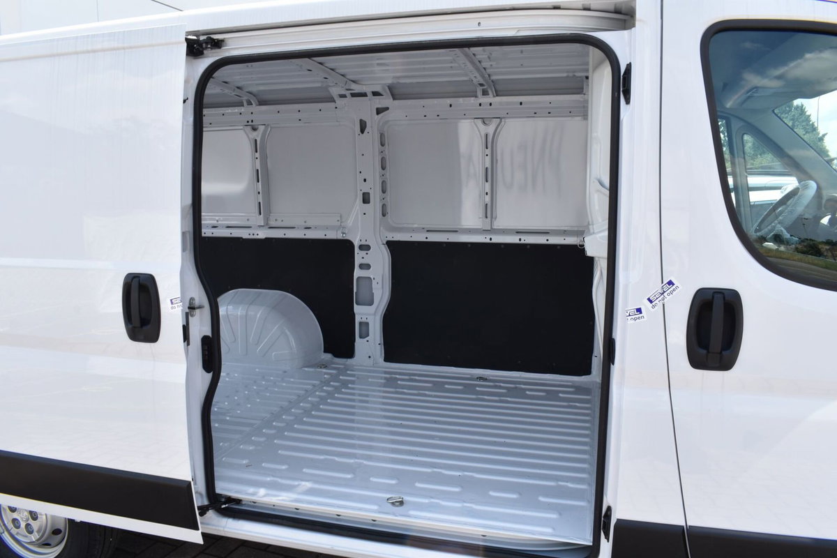 Peugeot Boxer Furgone 333 2.2 BlueHDi 140 S&S PM-TM Furgone (16)