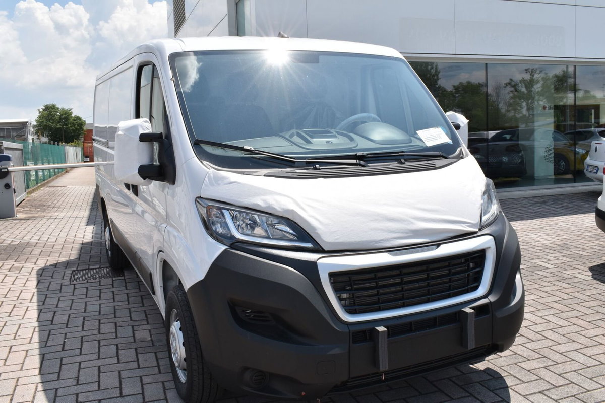 Peugeot Boxer Furgone 333 2.2 BlueHDi 140 S&S PM-TM Furgone (2)
