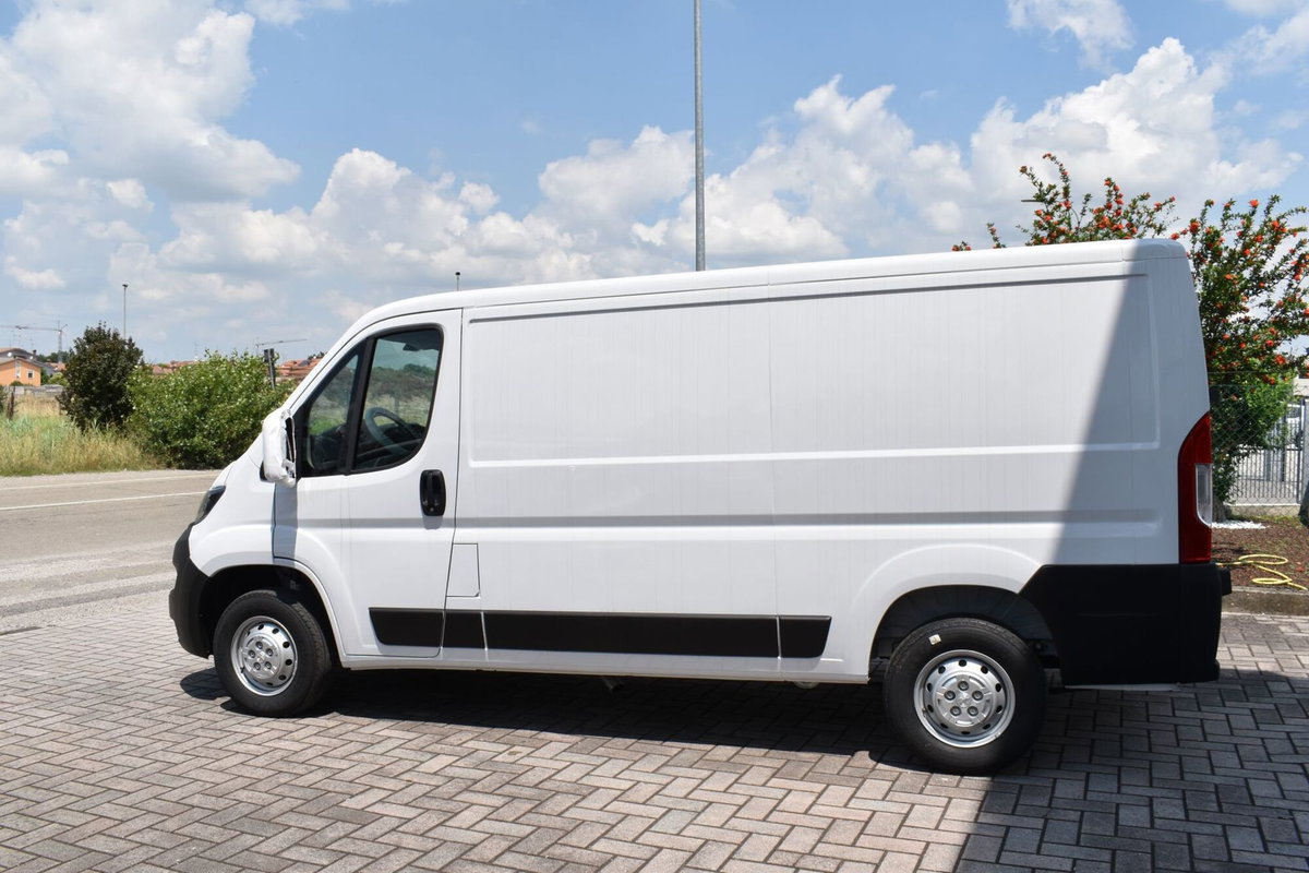 Peugeot Boxer Furgone 333 2.2 BlueHDi 140 S&S PM-TM Furgone (5)