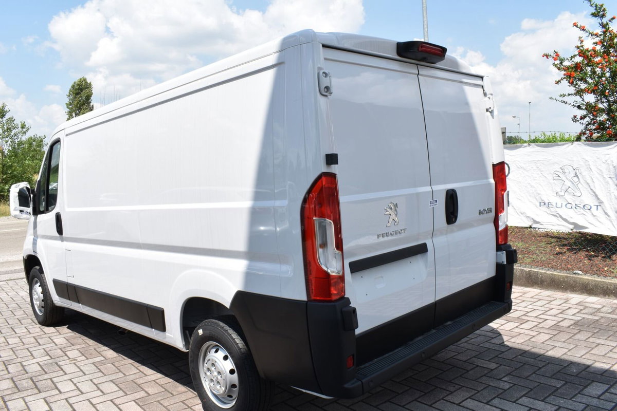 Peugeot Boxer Furgone 333 2.2 BlueHDi 140 S&S PM-TM Furgone (8)