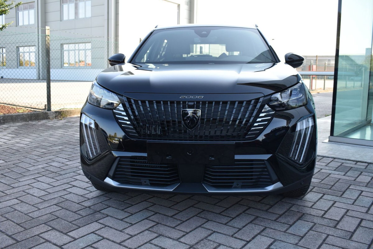 Peugeot 2008 1.2 puretech Allure s&s 100cv (2)