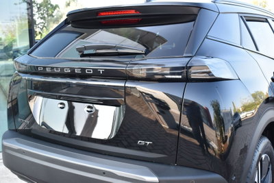 Peugeot 2008 1.2 puretech Allure s&s 100cv (8)