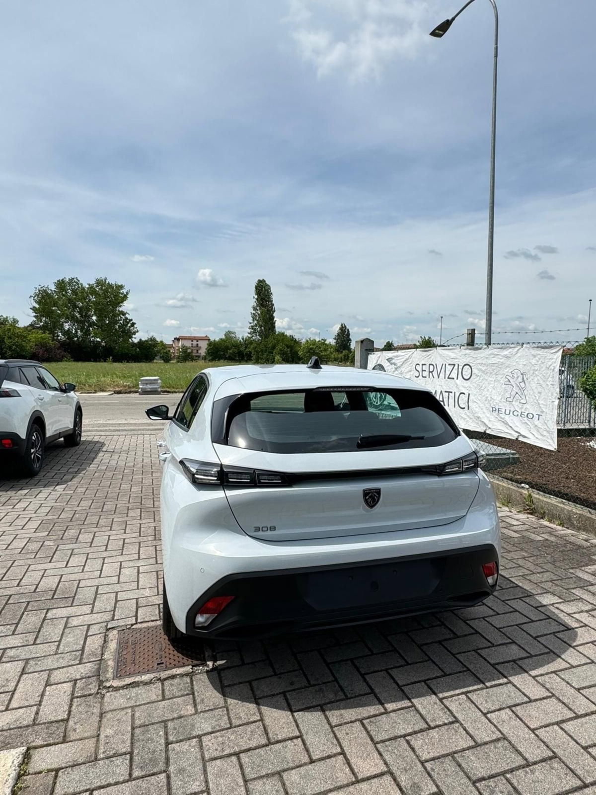 Peugeot 308 PureTech Turbo 130 S&S Active Pack (16)