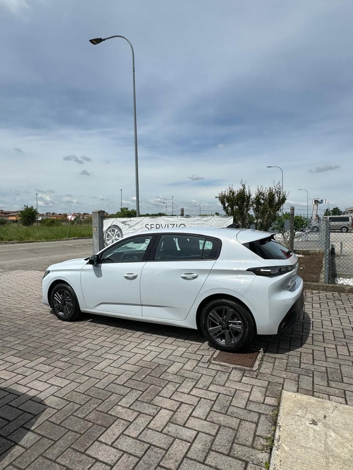 Peugeot 308 PureTech Turbo 130 S&S Active Pack (17)