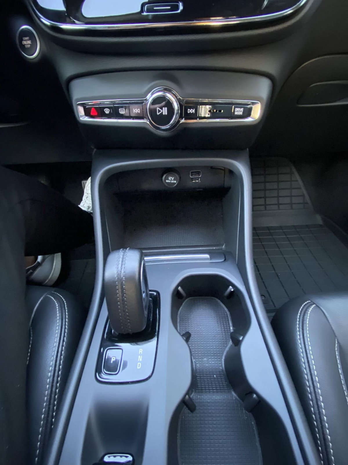 Volvo XC40 D3 Geartronic Business Plus (8)
