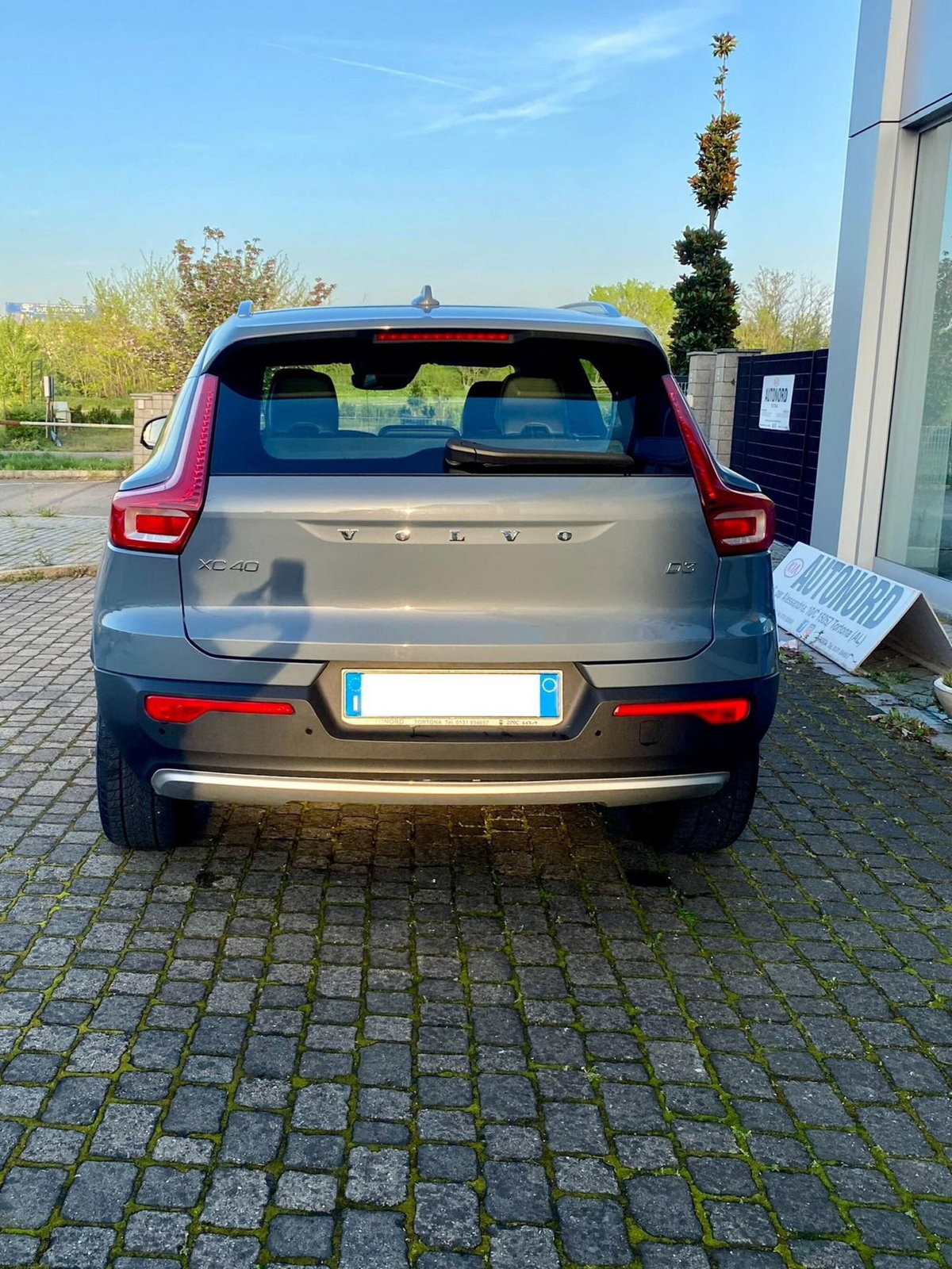 Volvo XC40 D3 Geartronic Business Plus (2)