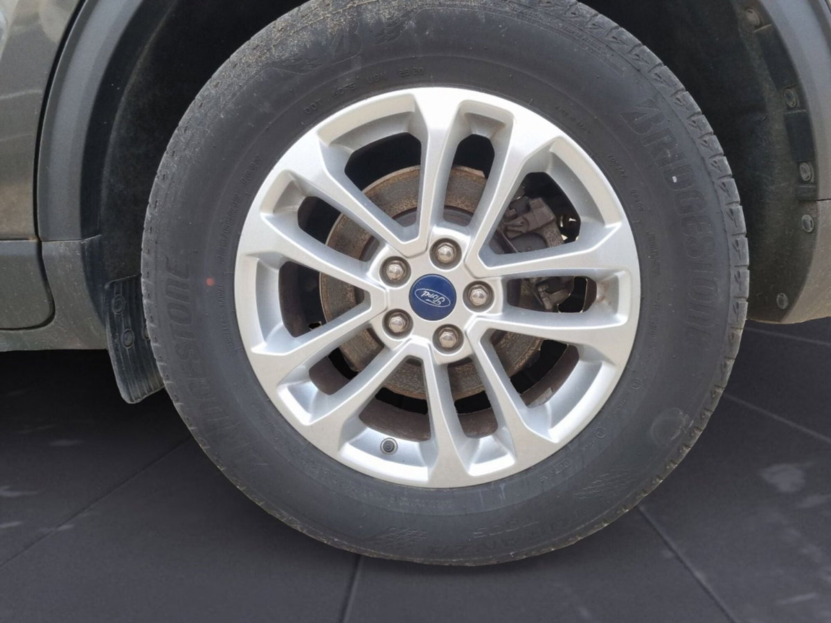Ford Kuga 1.5 EcoBlue 120 CV 2WD Titanium (5)