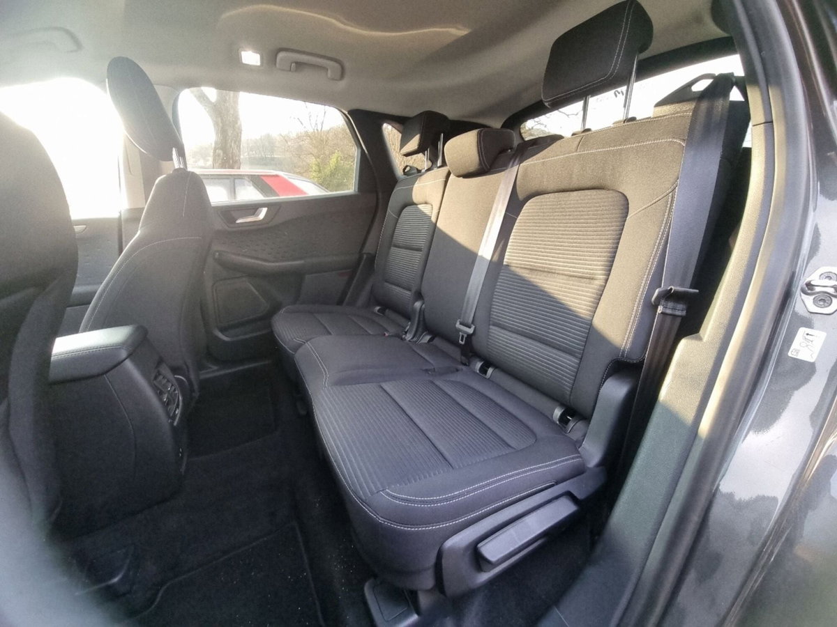 Ford Kuga 1.5 EcoBlue 120 CV 2WD Titanium (6)