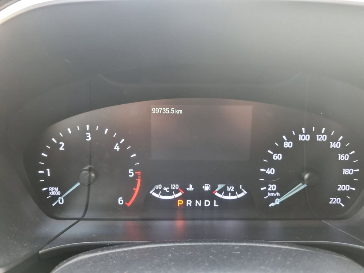 Ford Kuga 1.5 EcoBlue 120 CV 2WD Titanium (8)