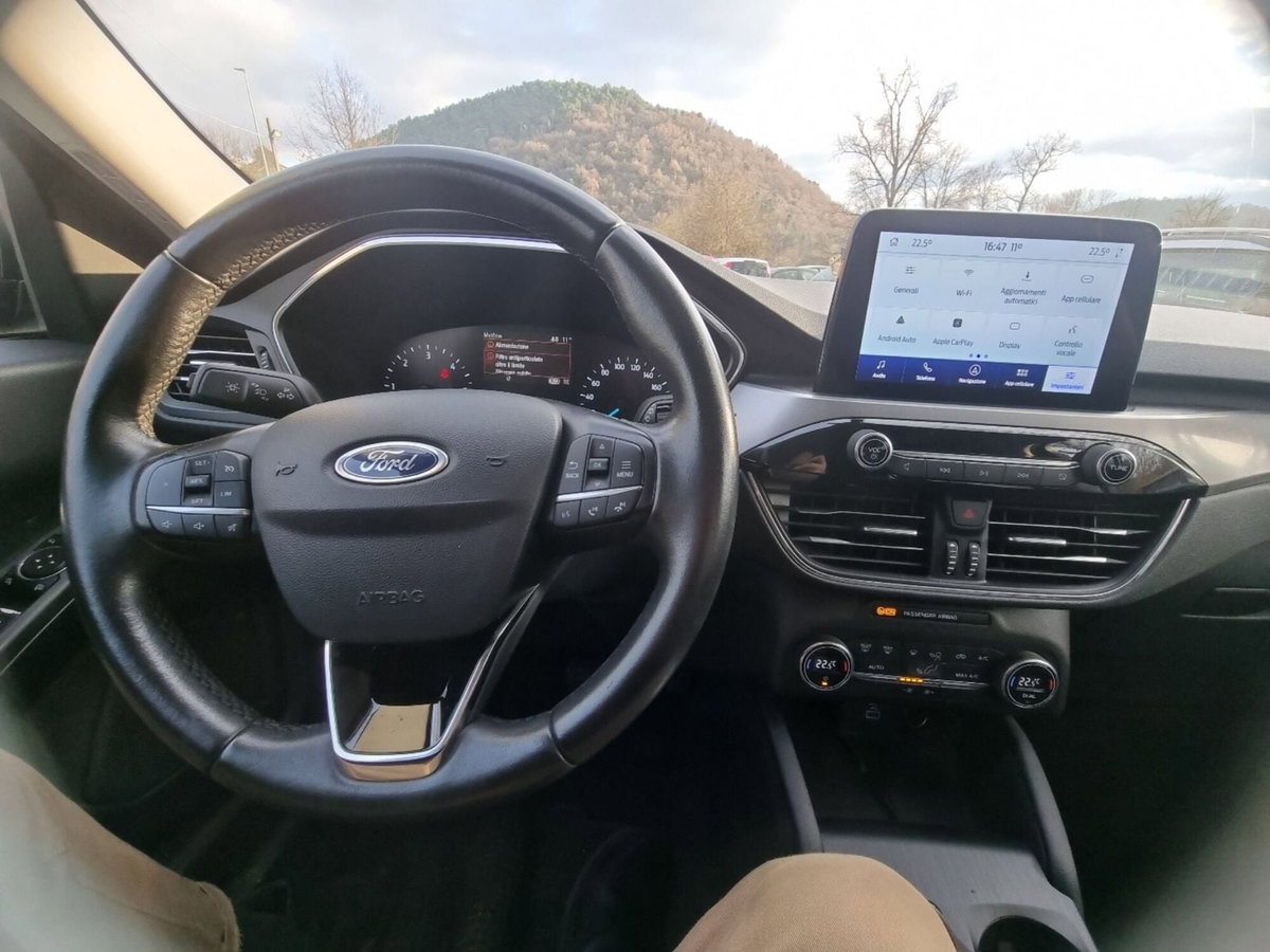 Ford Kuga 1.5 EcoBlue 120 CV 2WD Titanium (9)