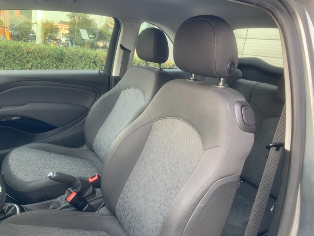 Opel Adam 1.4 87 CV GPL Tech Glam (13)