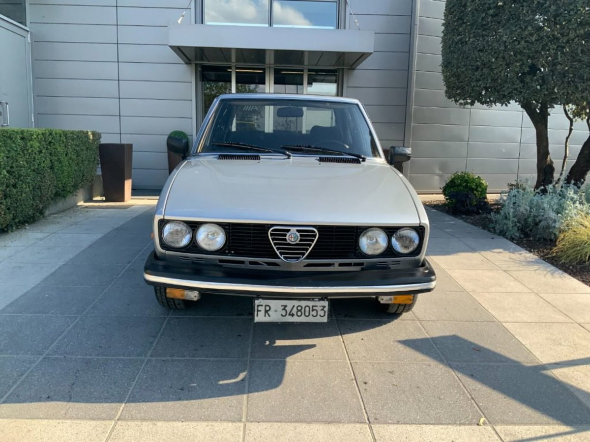 Alfa Romeo Alfetta 2.0 Li America (2)