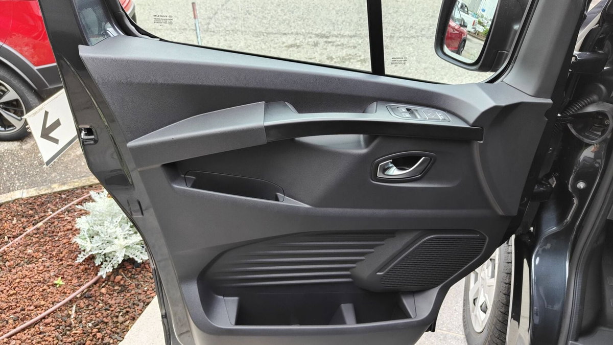 Renault Trafic Furgone BluedCi 150CV EDC PL-TN SpaceClass (18)