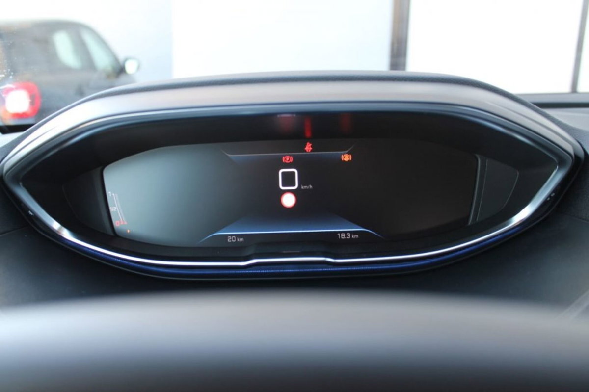Peugeot 3008 BlueHDi 130 S&S Allure (14)