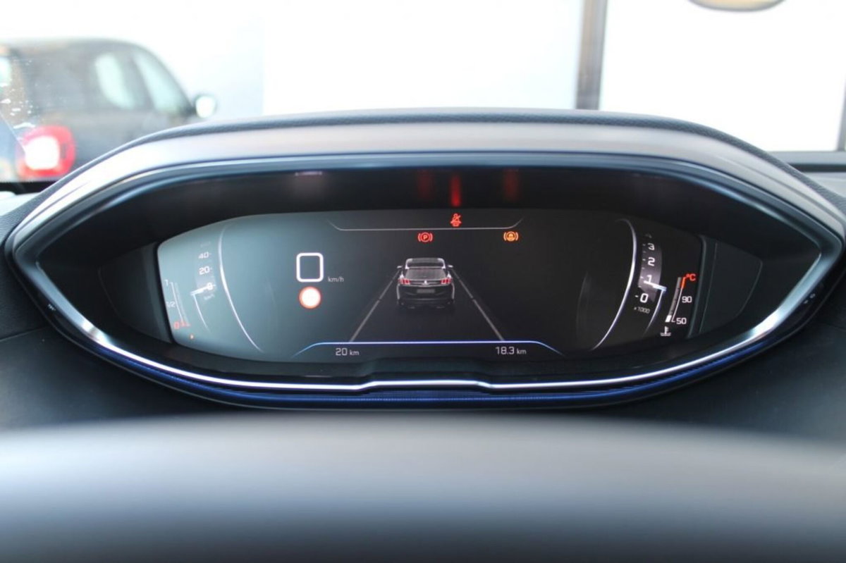 Peugeot 3008 BlueHDi 130 S&S Allure (16)