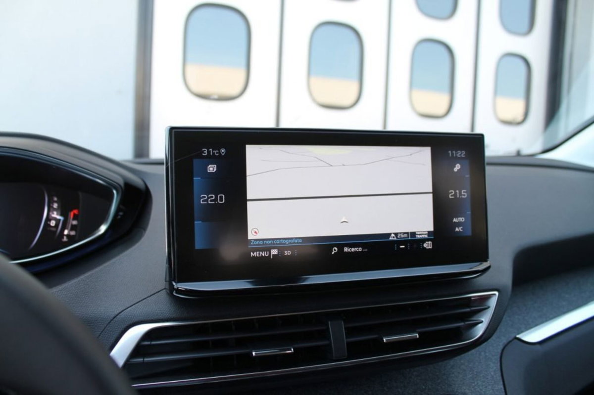 Peugeot 3008 BlueHDi 130 S&S Allure (19)