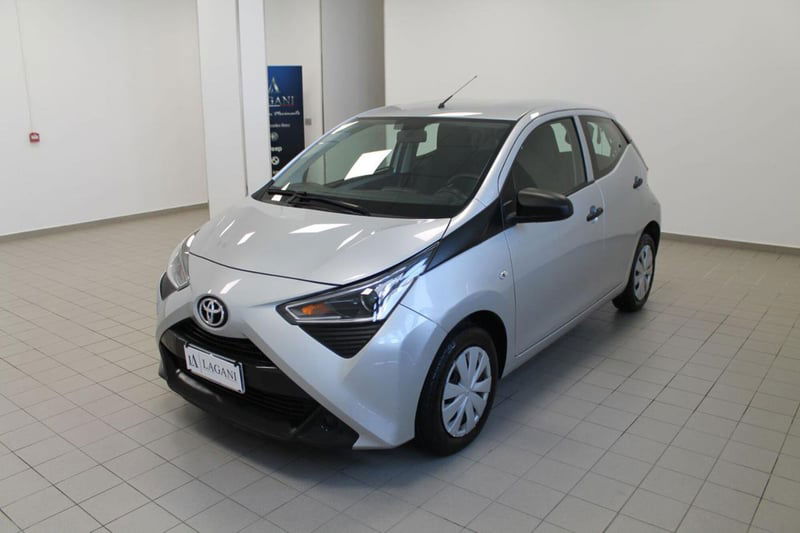 Toyota Aygo Connect 1.0 VVT-i 72 CV 5 porte x-play