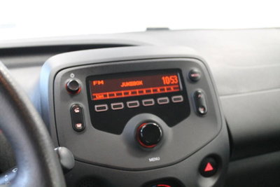 Toyota Aygo Connect 1.0 VVT-i 72 CV 5 porte x-play (10)