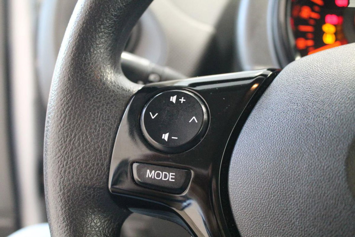Toyota Aygo Connect 1.0 VVT-i 72 CV 5 porte x-play (13)
