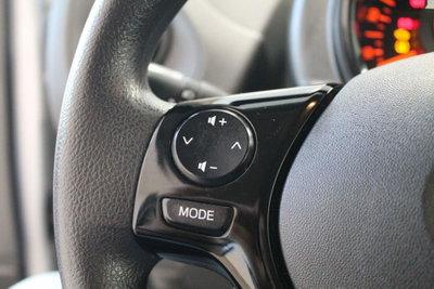 Toyota Aygo Connect 1.0 VVT-i 72 CV 5 porte x-play (13)