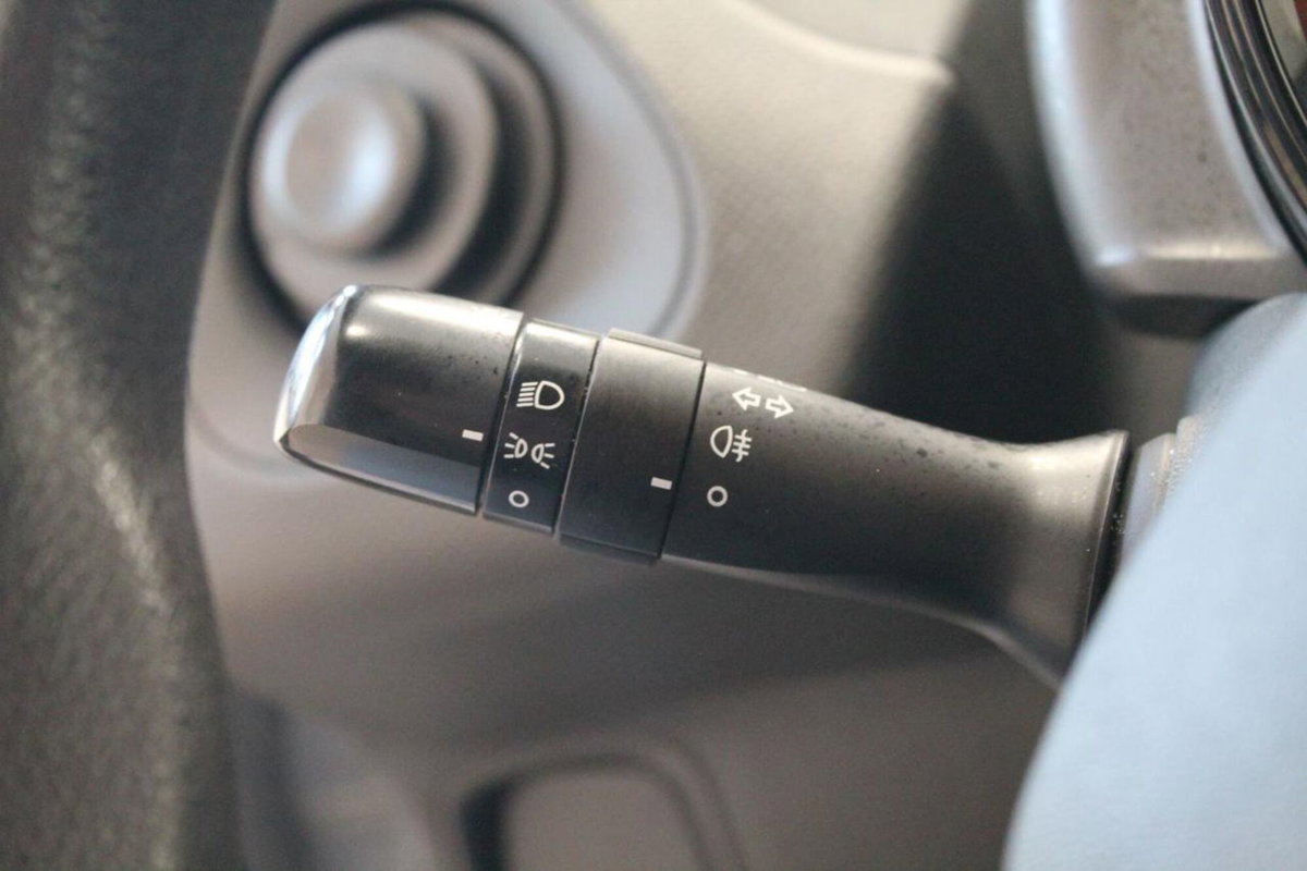 Toyota Aygo Connect 1.0 VVT-i 72 CV 5 porte x-play (15)