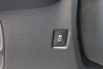 Toyota Aygo Connect 1.0 VVT-i 72 CV 5 porte x-play (17)
