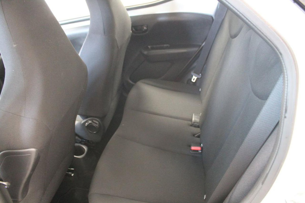 Toyota Aygo Connect 1.0 VVT-i 72 CV 5 porte x-play (9)