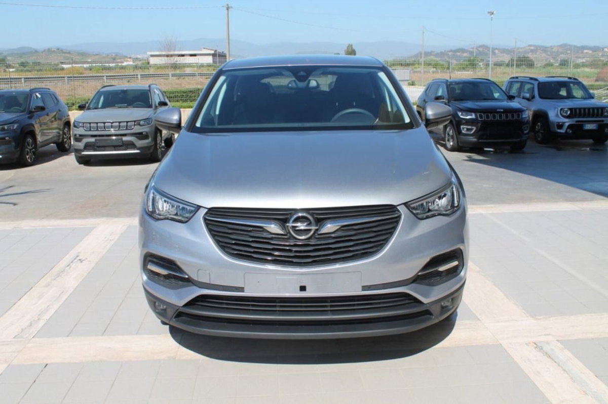 Opel Grandland X 1.5 diesel Ecotec Start&Stop Advance (2)
