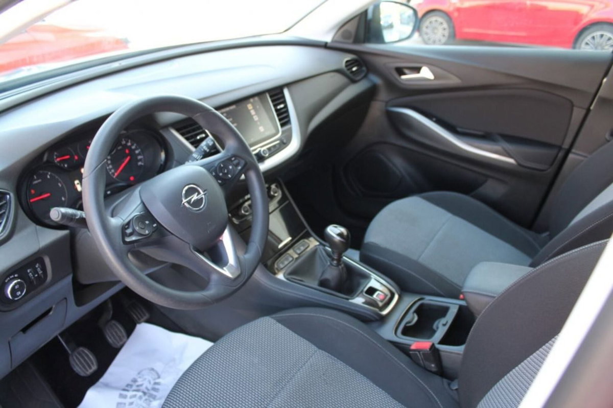 Opel Grandland X 1.5 diesel Ecotec Start&Stop Advance (7)