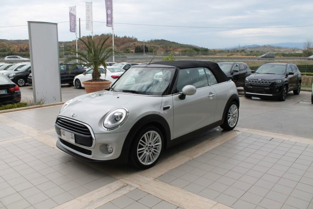 MINI Mini Cabrio 1.5 Cooper D Cabrio