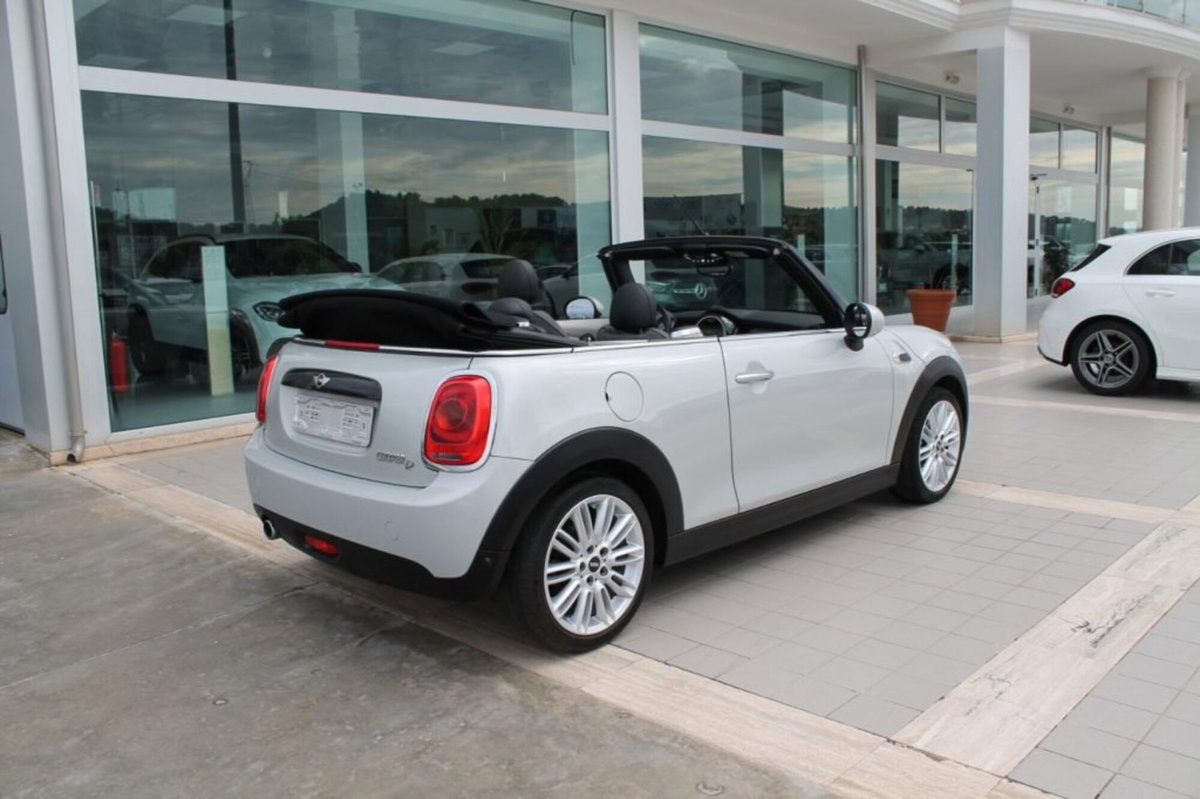 MINI Mini Cabrio 1.5 Cooper D Cabrio (10)
