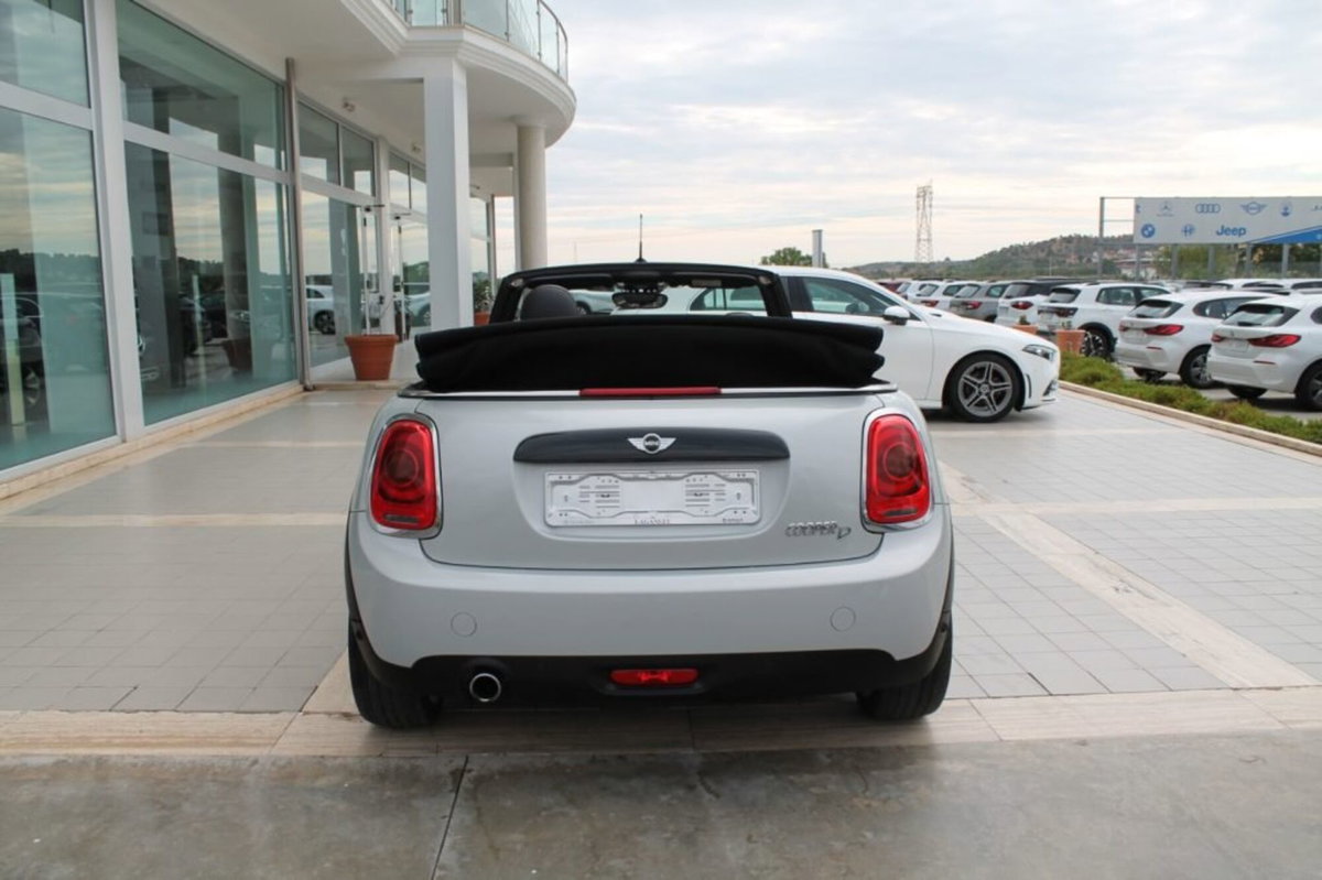 MINI Mini Cabrio 1.5 Cooper D Cabrio (11)