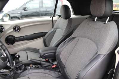 MINI Mini Cabrio 1.5 Cooper D Cabrio (14)
