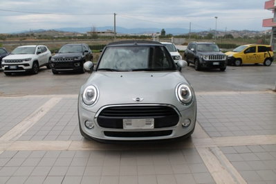MINI Mini Cabrio 1.5 Cooper D Cabrio (2)