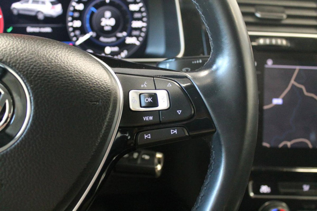 Volkswagen Golf Variant 2.0 TDI DSG Executive BlueMotion Tech. (12)