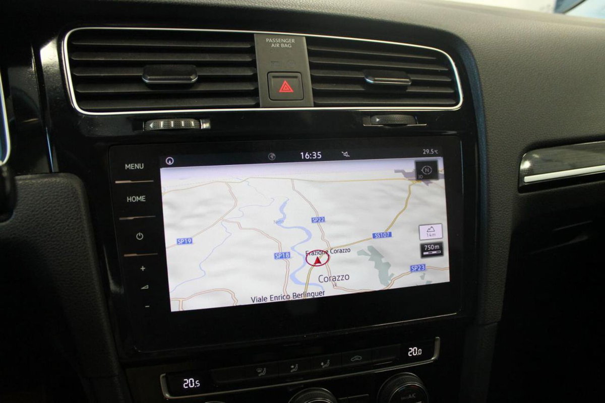 Volkswagen Golf Variant 2.0 TDI DSG Executive BlueMotion Tech. (17)