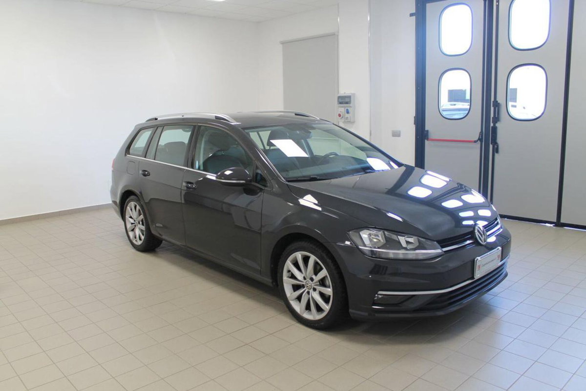 Volkswagen Golf Variant 2.0 TDI DSG Executive BlueMotion Tech. (3)
