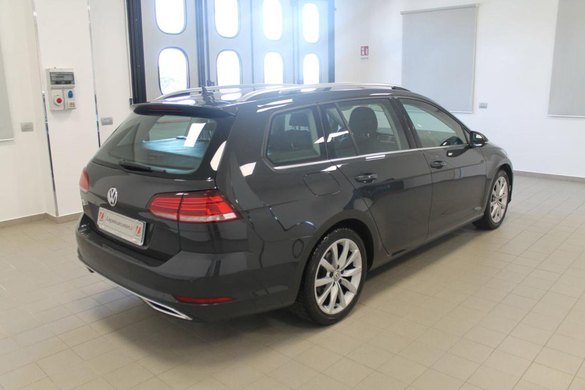 Volkswagen Golf Variant 2.0 TDI DSG Executive BlueMotion Tech. (4)