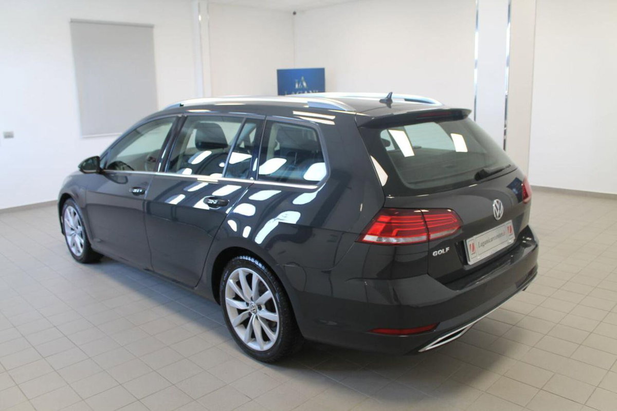 Volkswagen Golf Variant 2.0 TDI DSG Executive BlueMotion Tech. (6)