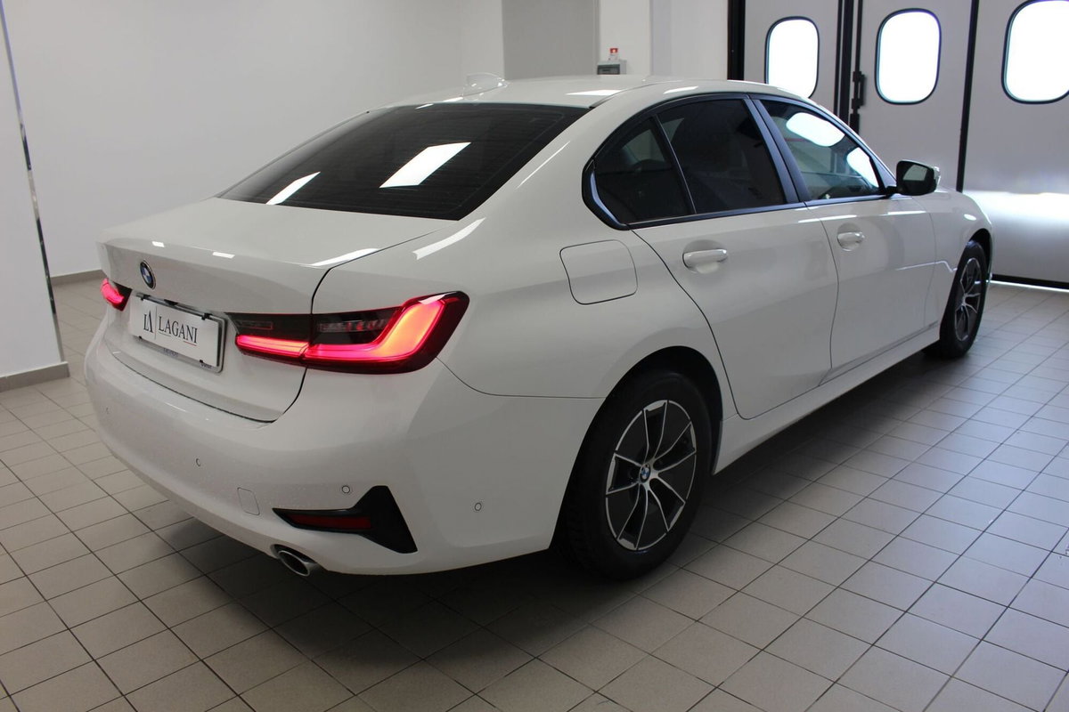 BMW Serie 3 318d Business Advantage (4)